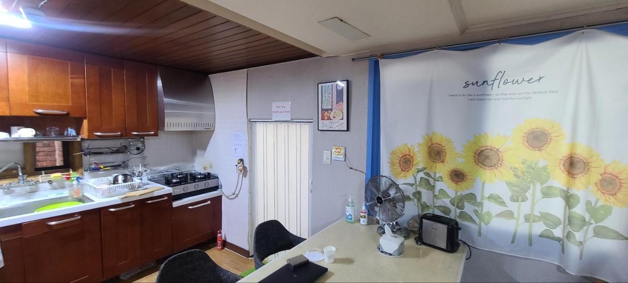 Appletree Guesthouse Сеул Экстерьер фото