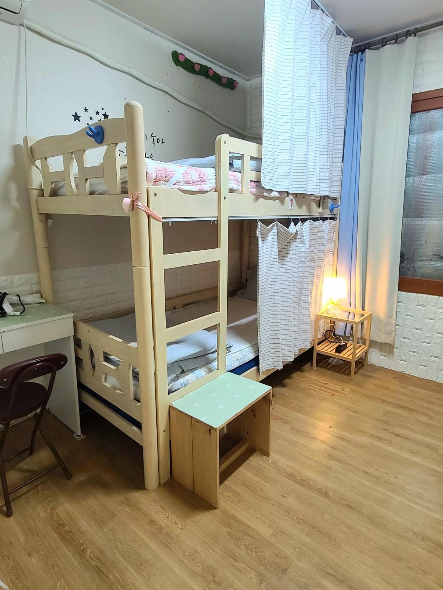 Appletree Guesthouse Сеул Экстерьер фото